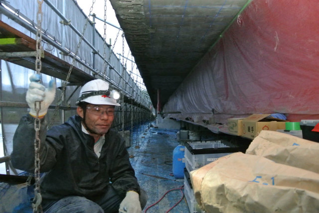 現場に従事している、福徳技研㈱の河原部長 | 2013/05 鳥取フォーラム | 一般社団法人コンクリートメンテナンス協会