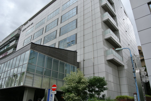 会場外観 | 2013/06 東京フォーラム | 一般社団法人コンクリートメンテナンス協会