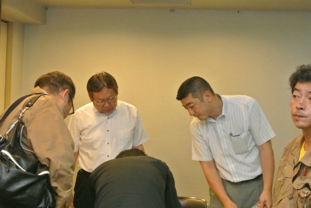 受付風景 | 2013/06 大阪フォーラム | 一般社団法人コンクリートメンテナンス協会