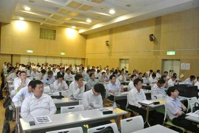 ほぼ満員の会場風景 | 2013/06 大阪フォーラム | 一般社団法人コンクリートメンテナンス協会