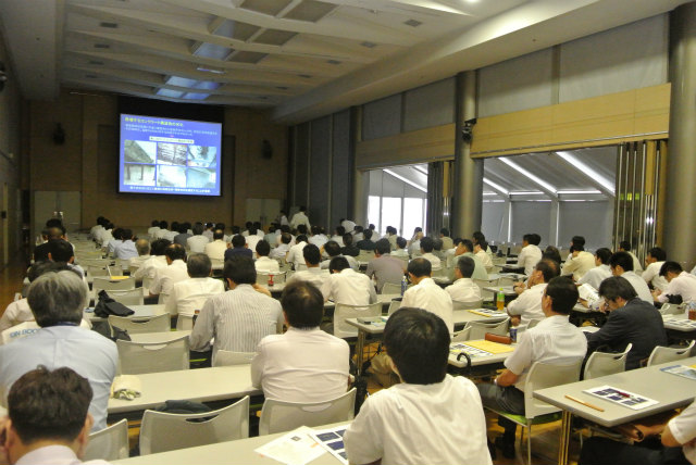 会場風景 | 2013/06 大阪フォーラム | 一般社団法人コンクリートメンテナンス協会