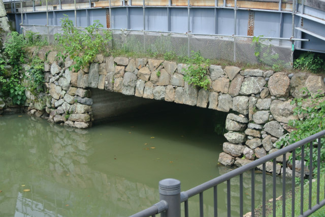 不自然な形の石橋? | 2013/06 兵庫フォーラム | 一般社団法人コンクリートメンテナンス協会