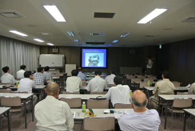 中丸先生の講演を聞き入る参加者 | 2013/06 兵庫フォーラム | 一般社団法人コンクリートメンテナンス協会