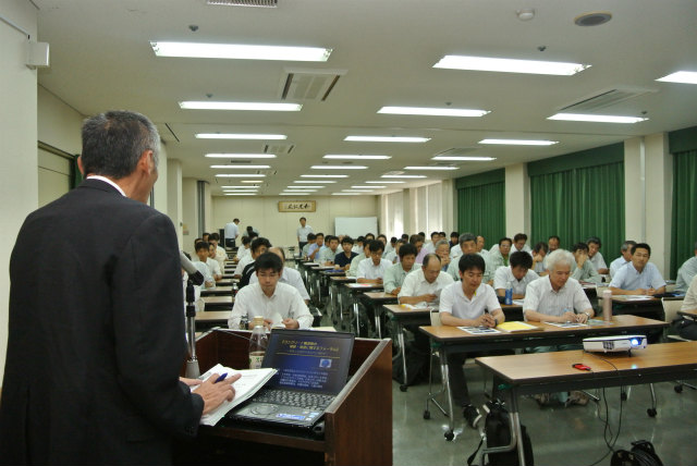 会長挨拶と会場風景 | 2013/07 大分フォーラム | 一般社団法人コンクリートメンテナンス協会