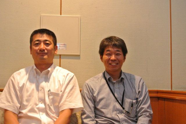 中丸先生と三興塗料の長子さん | 2013/07 愛媛フォーラム | 一般社団法人コンクリートメンテナンス協会