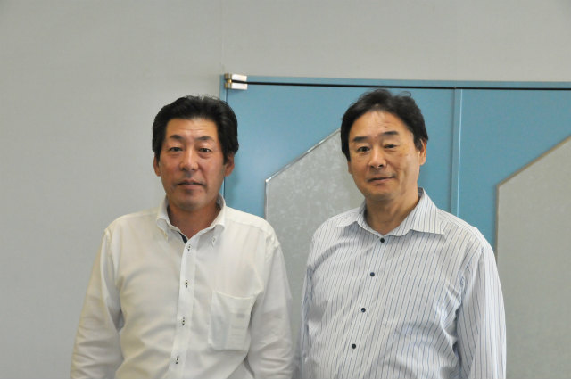極東興和㈱の中本課長と長岡さん | 2013/09 鹿児島フォーラム | 一般社団法人コンクリートメンテナンス協会