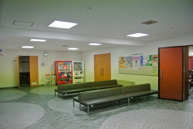 ２階講堂前のホール | 2014/05 長崎フォーラム | 一般社団法人コンクリートメンテナンス協会