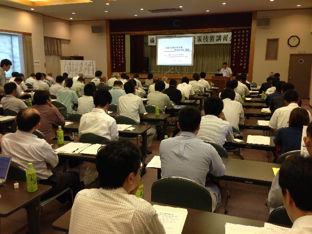 講演状況 | 橋梁の長寿命化対策技術講習会(四万十市) | 活動・講演・見学会報告 | 一般社団法人コンクリートメンテナンス協会