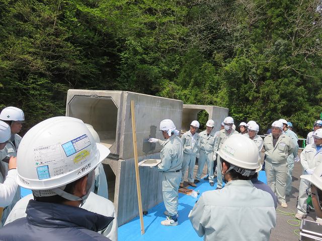 リハビリ工法研修会2015 | 活動・講演・見学会報告 | 一般社団法人コンクリートメンテナンス協会