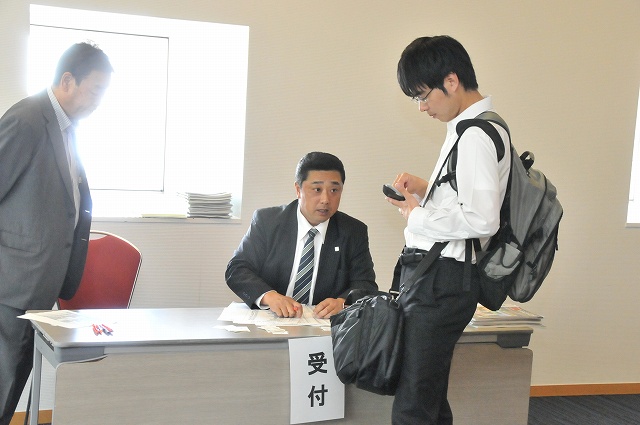 受付の 広島ガステクノサービスの山脇さん