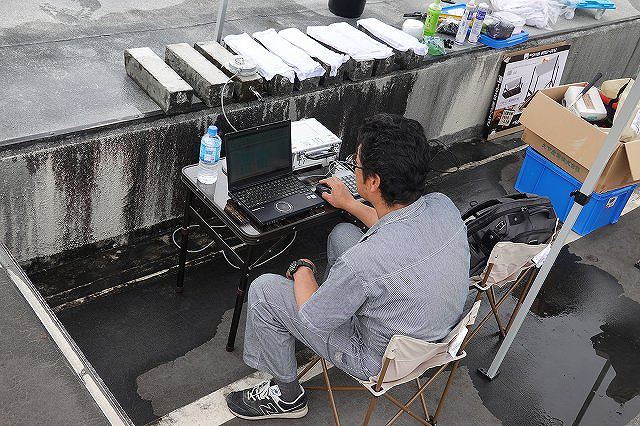 測定風景 | 2021/10/21 JCMA沖縄暴露試験場(琉球セメント名護工場)に設置している暴露試験体の測定を行いました。 | 活動・講演・見学会報告 | 一般社団法人コンクリートメンテナンス協会