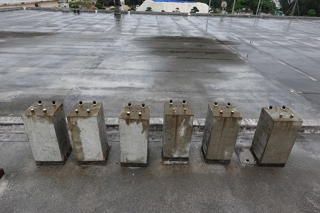 2021/10/21 JCMA沖縄暴露試験場(琉球セメント名護工場)に設置している暴露試験体の測定を行いました。 | 活動・講演・見学会報告 | 一般社団法人コンクリートメンテナンス協会