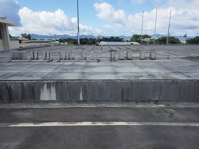 2022/06/20 JCMA沖縄暴露試験場(琉球セメント名護工場)に設置している暴露試験体の測定を行いました。 | 活動・講演・見学会報告 | 一般社団法人コンクリートメンテナンス協会