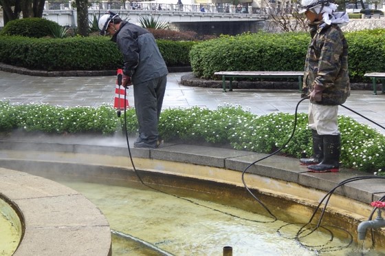 写真02 | 平和記念公園原爆ドーム南側噴水補修業務 | 一般社団法人コンクリートメンテナンス協会