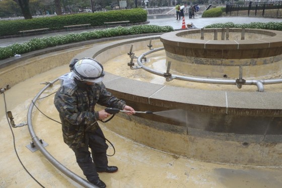 写真04 | 平和記念公園原爆ドーム南側噴水補修業務 | 一般社団法人コンクリートメンテナンス協会