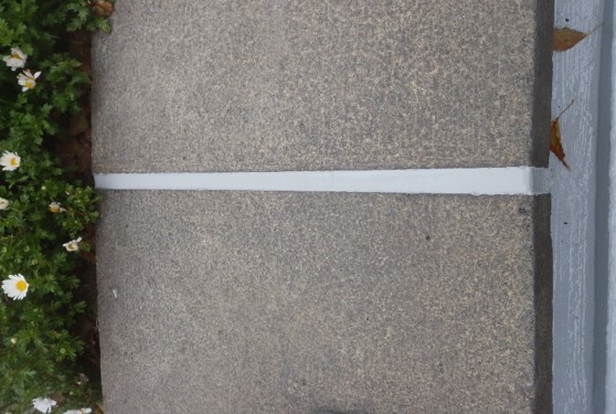 写真06 | 平和記念公園原爆ドーム南側噴水目地修繕 | 一般社団法人コンクリートメンテナンス協会